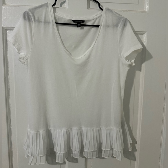 Banana Republic White Short Sleeve Top with Pleated Hem - Picture 3 of 4